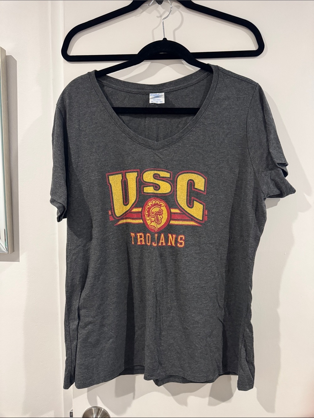 BNWOT USC Trojans Womens Gray V-Neck Vintage Look Tee Soft Stretchy XXL